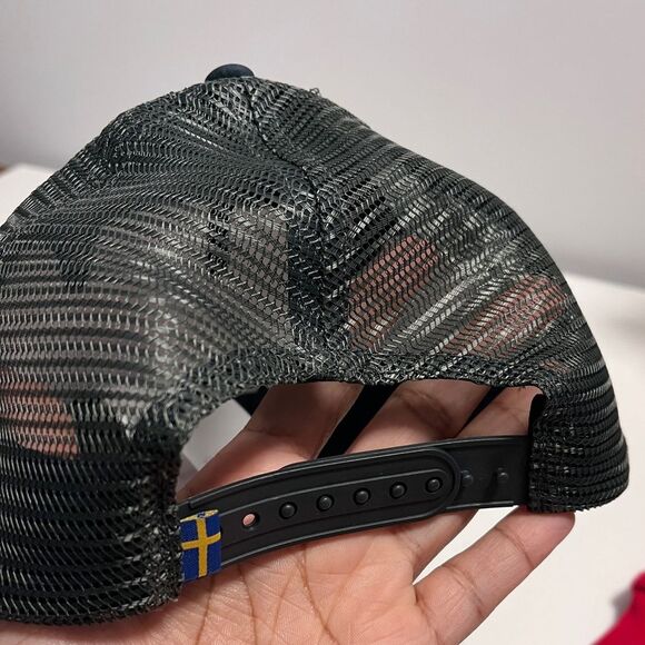 NWT FJALLRAVEN Sweden 1960 Navy Blue Logo Trucker Cap Adult Hat Size S/M Unisex - Picture 5 of 8